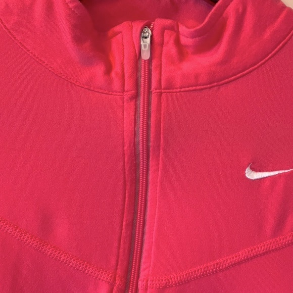 Nike Women’s Half Zip DryFit Long-Sleeved - S - Picture 3 of 6